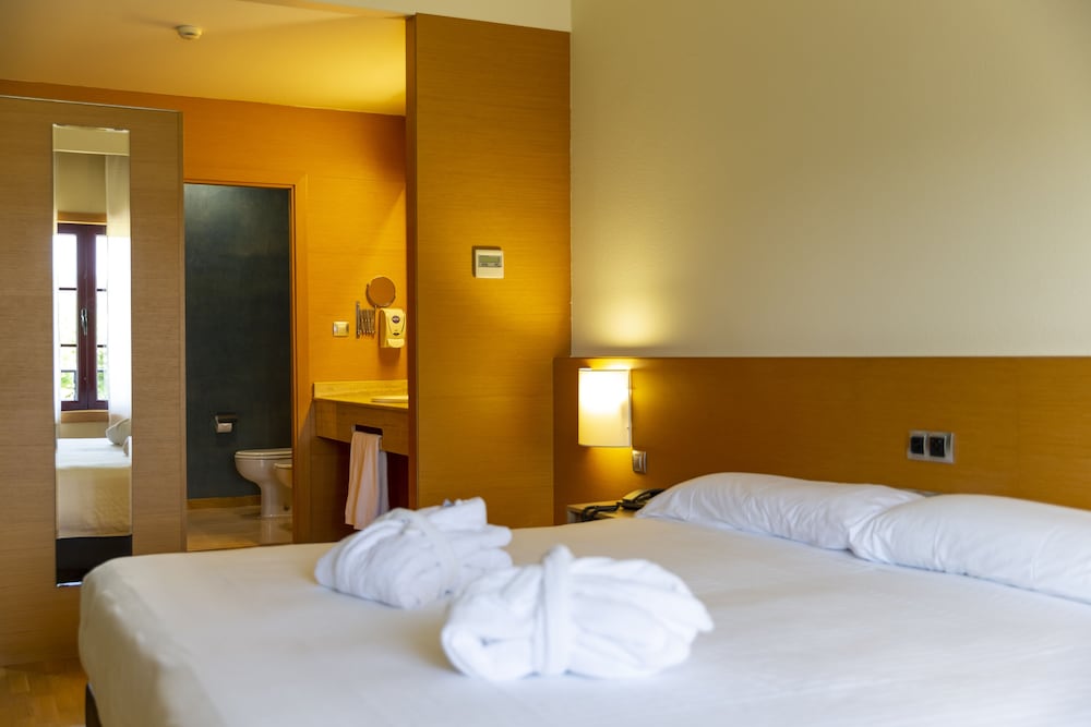 IBERIK Augas Santas Balneario & Golf 6/50
