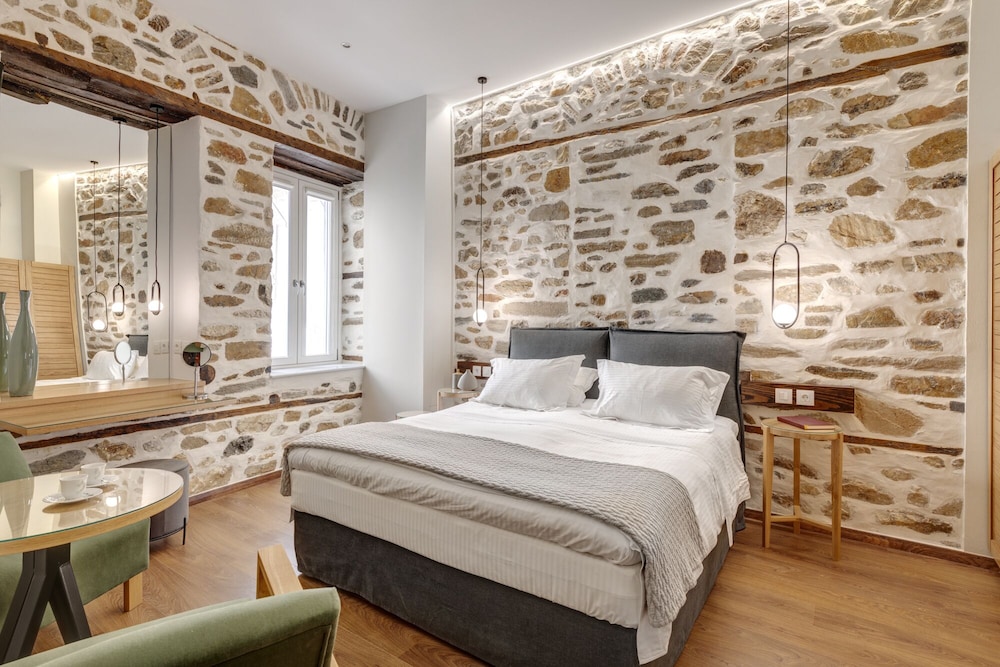 1844 Suites 20/61