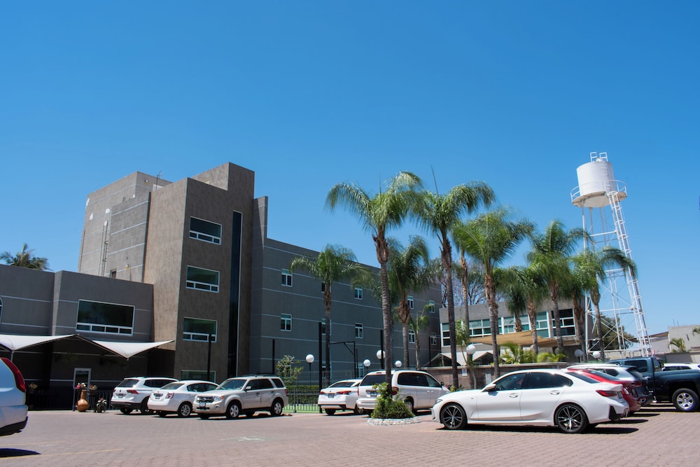 Hotel & Suites Aliana 40/50