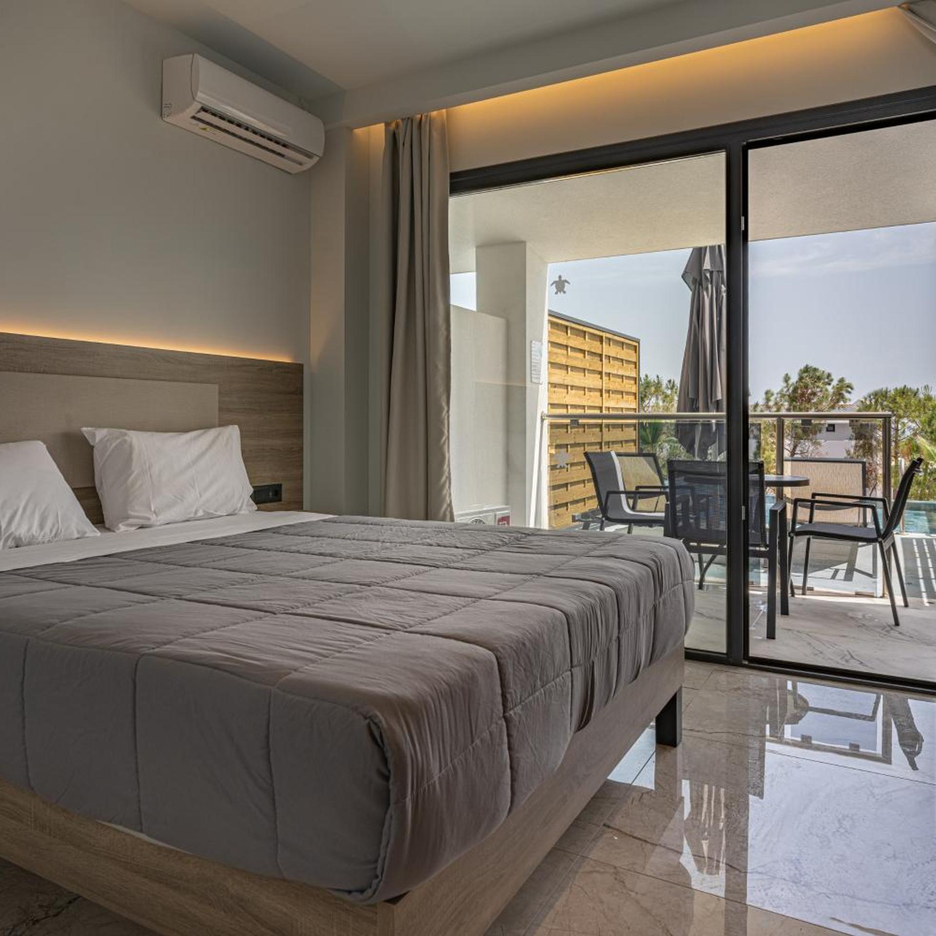 Family, Private Pool, Direct Pool Access