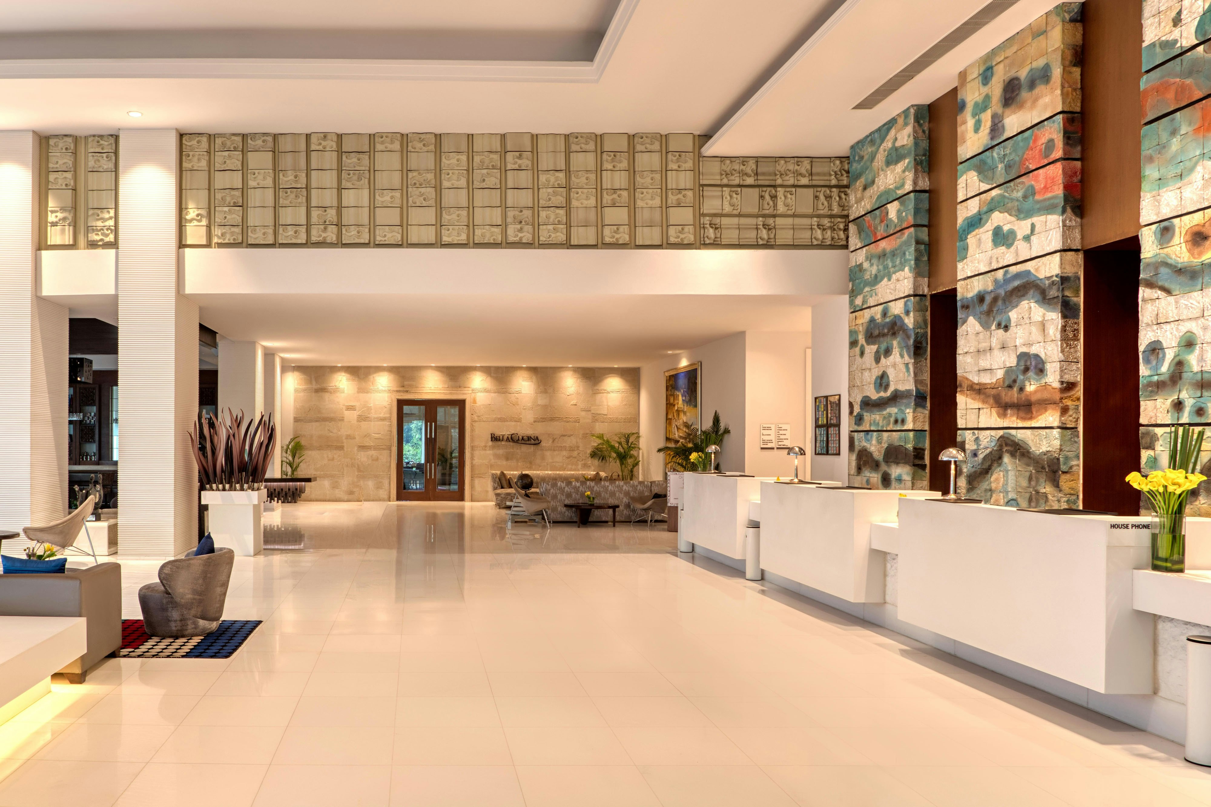 Lobby at LE MERIDIEN GURGAON, GURGAON