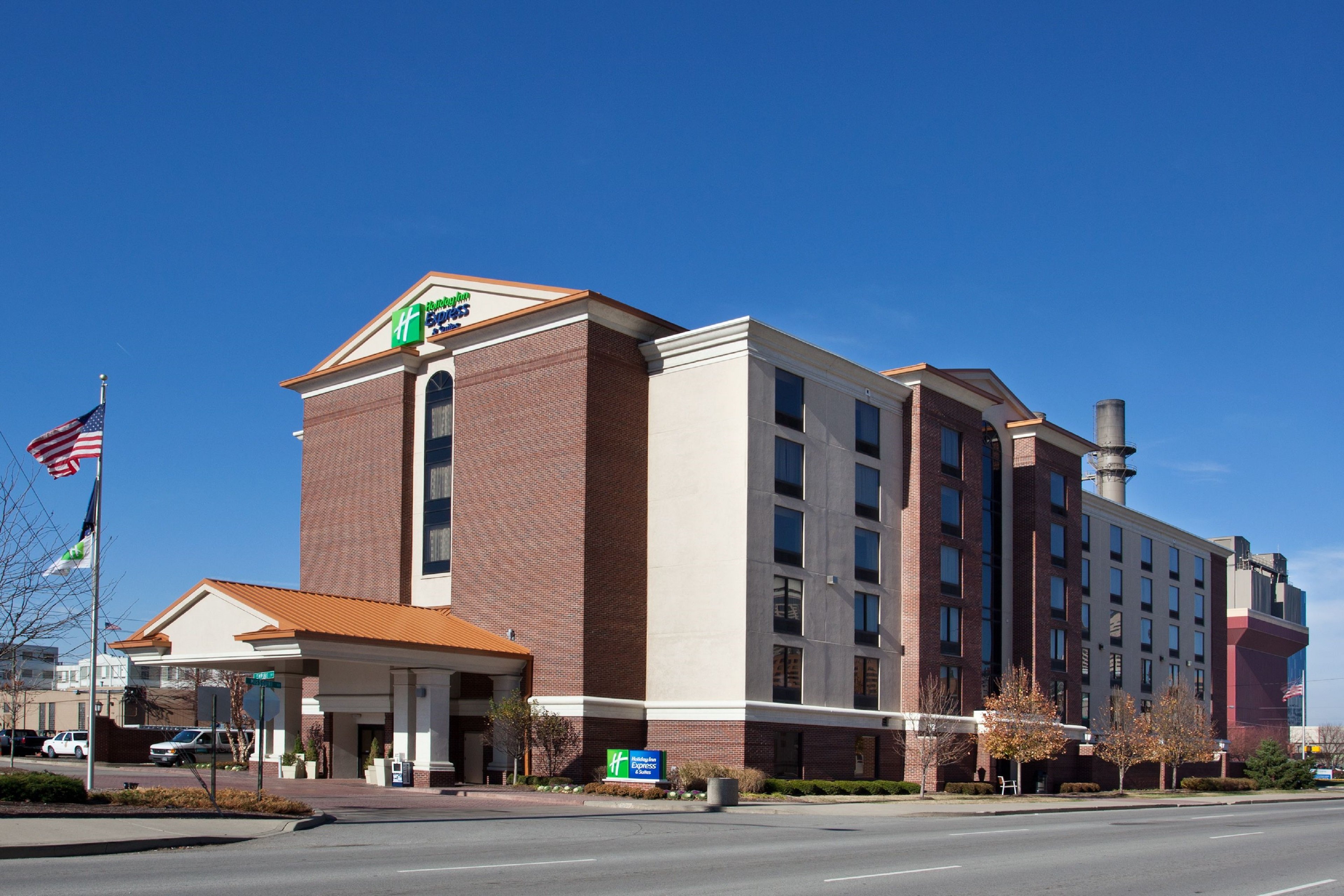 Holiday Inn Express Hotel and Suites Indianapolis Downtown Convention Center Area 5/48
