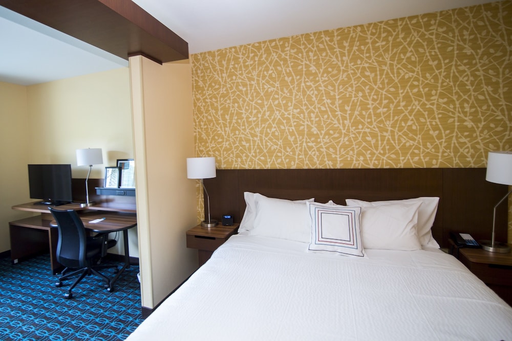 Fairfield Inn Suites Cambridge 16/42