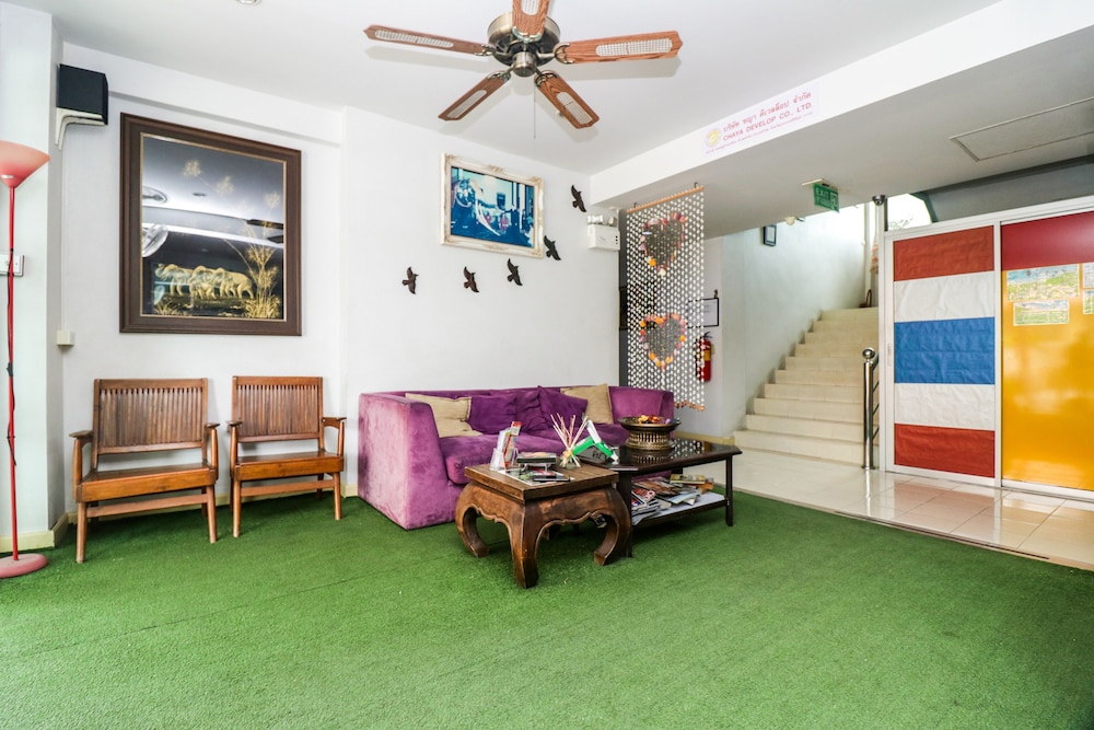 ECO Hostel 12/18