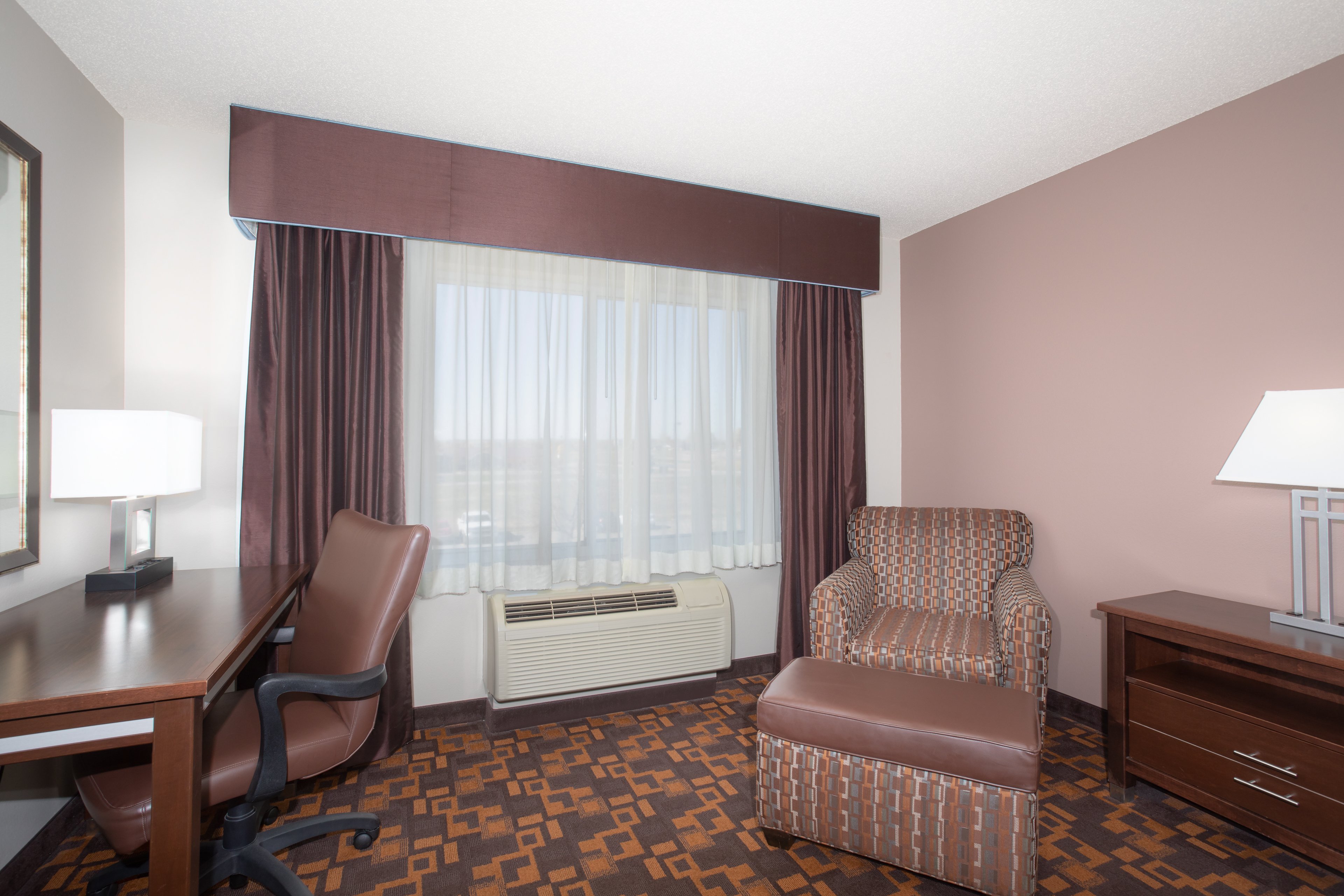 Holiday Inn Express Hotel Suites Yankton 58/71