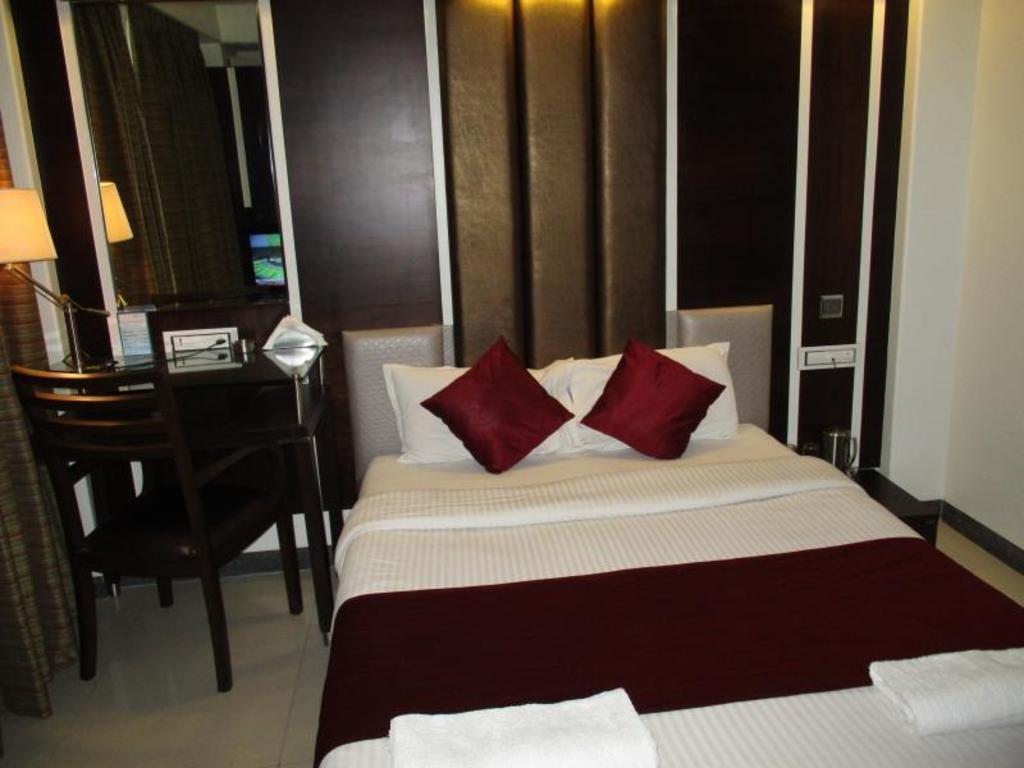 Hotel Sapna Marine 11/24