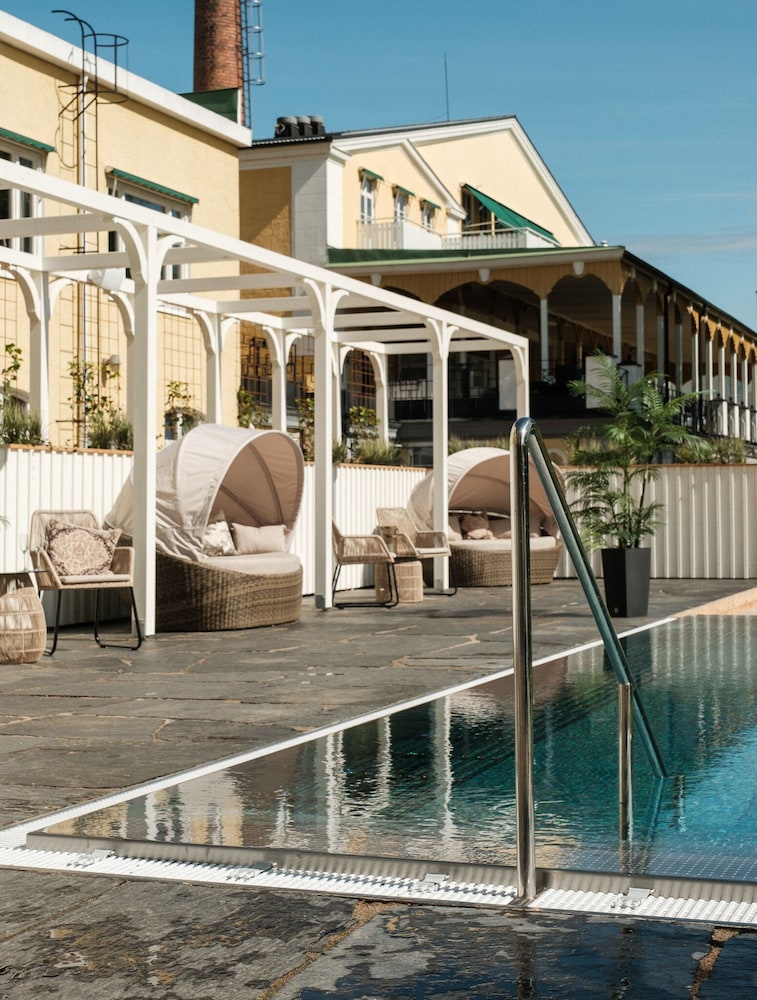 Badhotellet 22/50