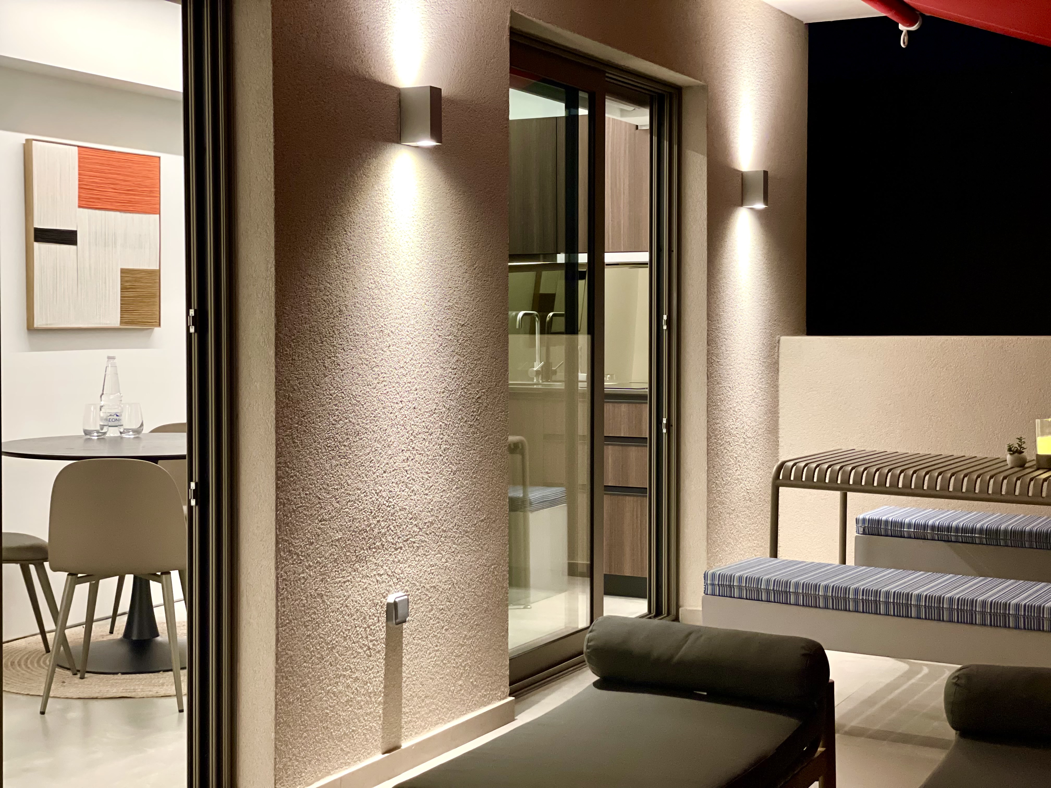 THE NIXON Luxury Suites and Apartments Athens 58/63