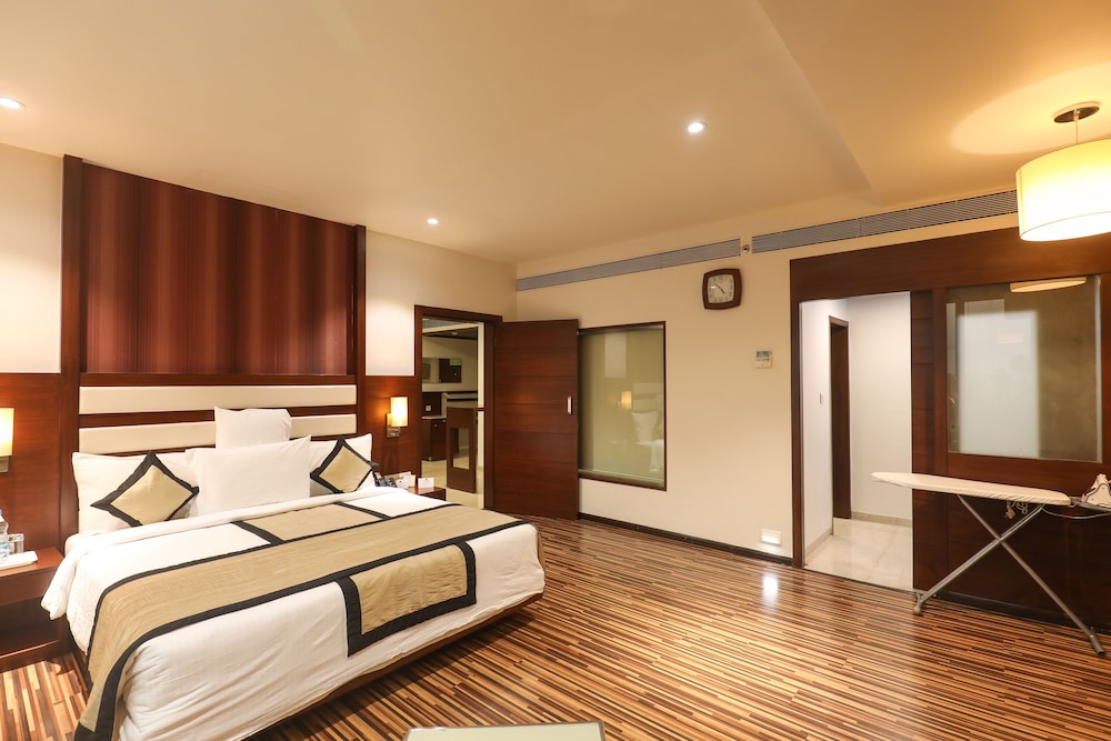 HOTEL SANDY'S TOWER 23/63