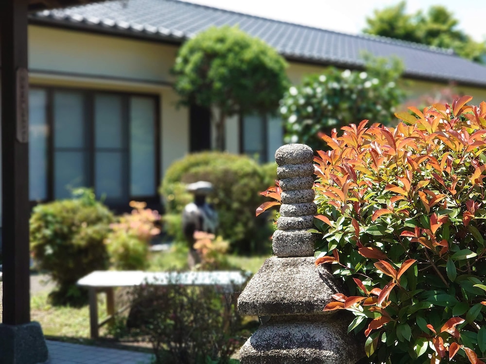 Hasuwa Inn 41/50