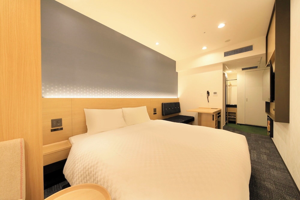 DELUXE, DOUBLE BED