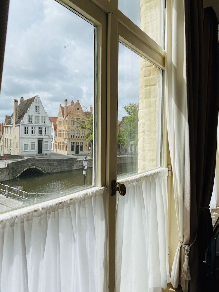 Hotel Adornes 20/34