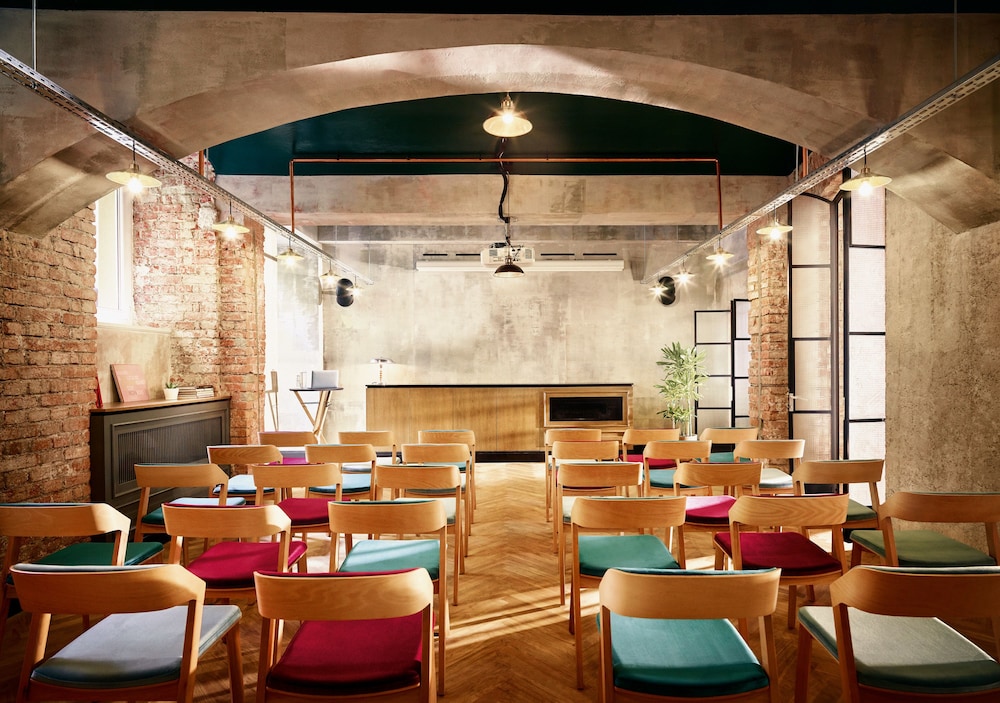 Max Brown Hotel 7th District, part of Sircle Collection 68/71