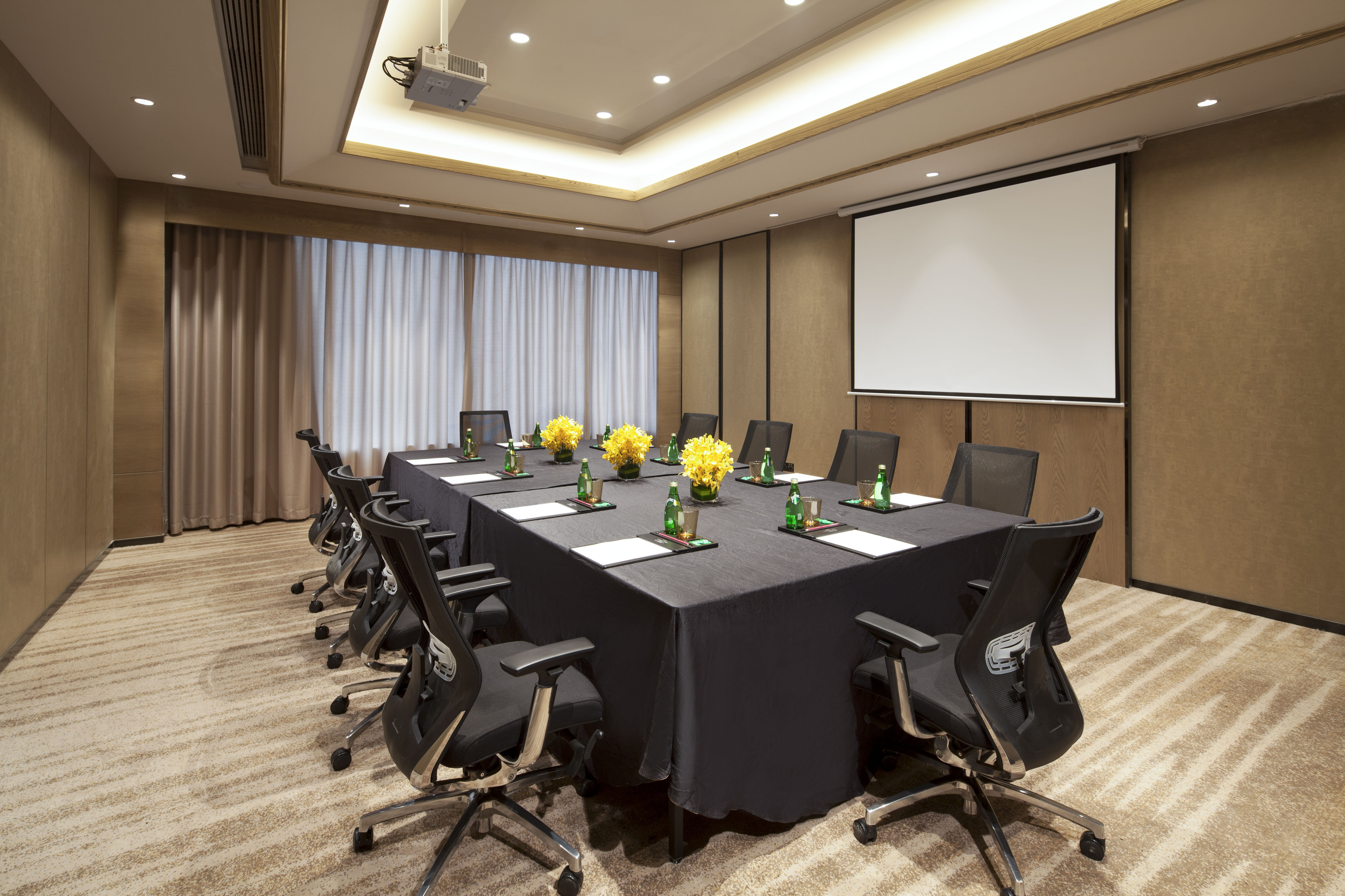 Crowne Plaza Hangzhou Thousand Island Lake 60/76