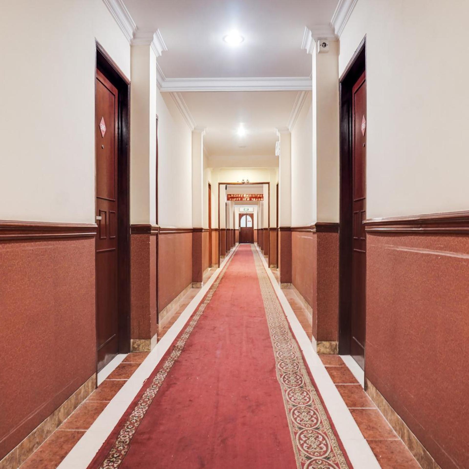 BI Executive Hotel 31/51