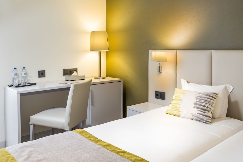 EMPIRE LISBON HOTEL 35/71