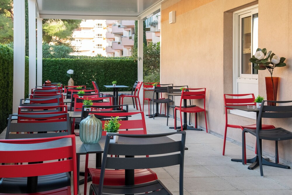 Ibis Roquebrune Cap Martin Menton 35/50