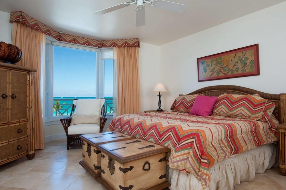 Grandview on Grace Bay 7/50