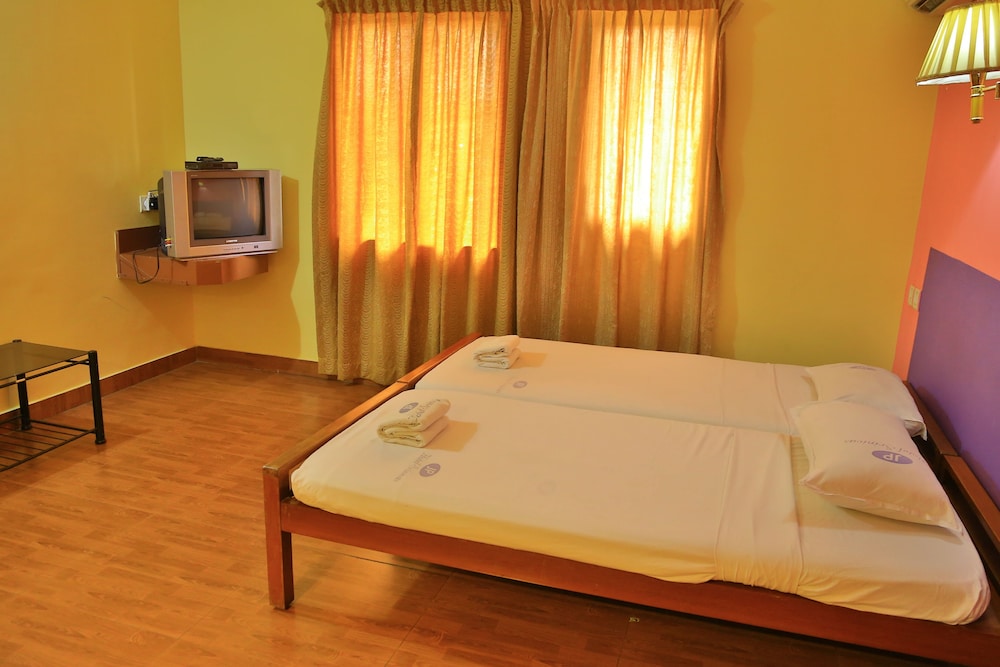 Hotel Srinivas 30/65