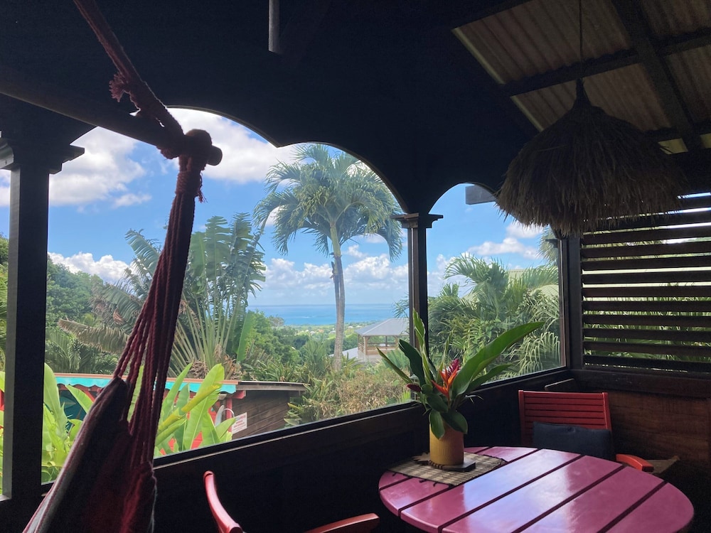 Piton Bungalows 38/50