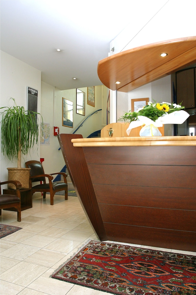 REX HOTEL 4/55