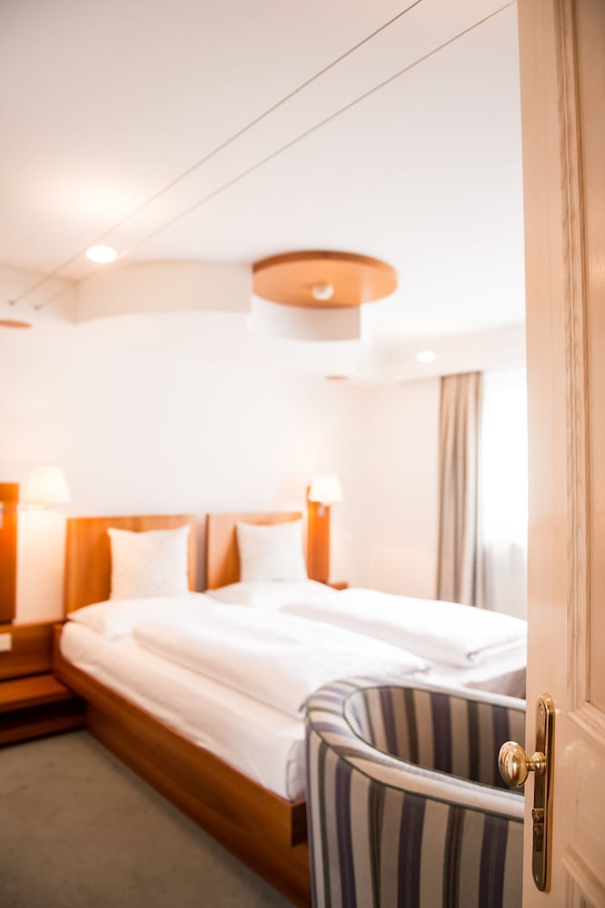 Hotel Krone 7/50