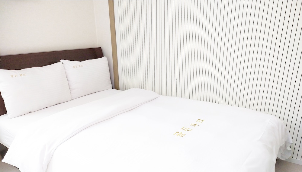 Golden Park Hotel 13/59