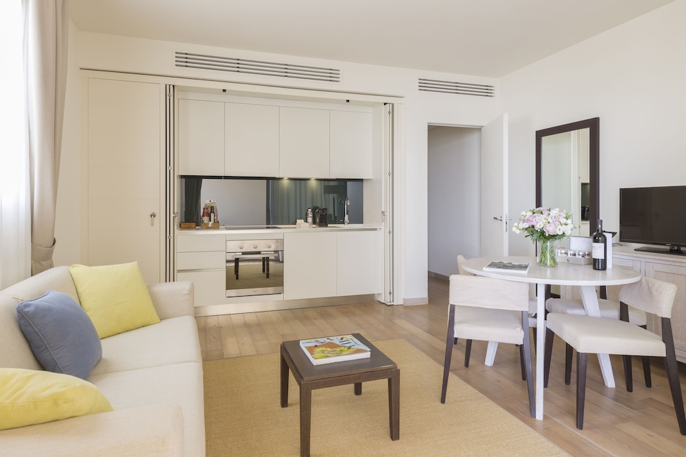 RESORT BAIA SCARLINO 46/75