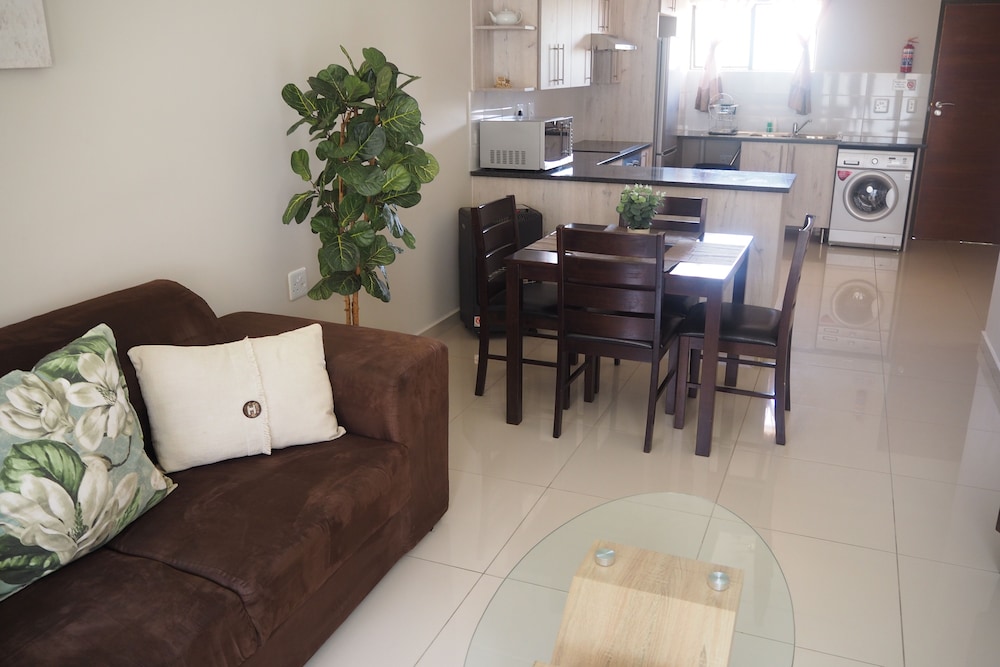 African Eagle Apartments 34/50