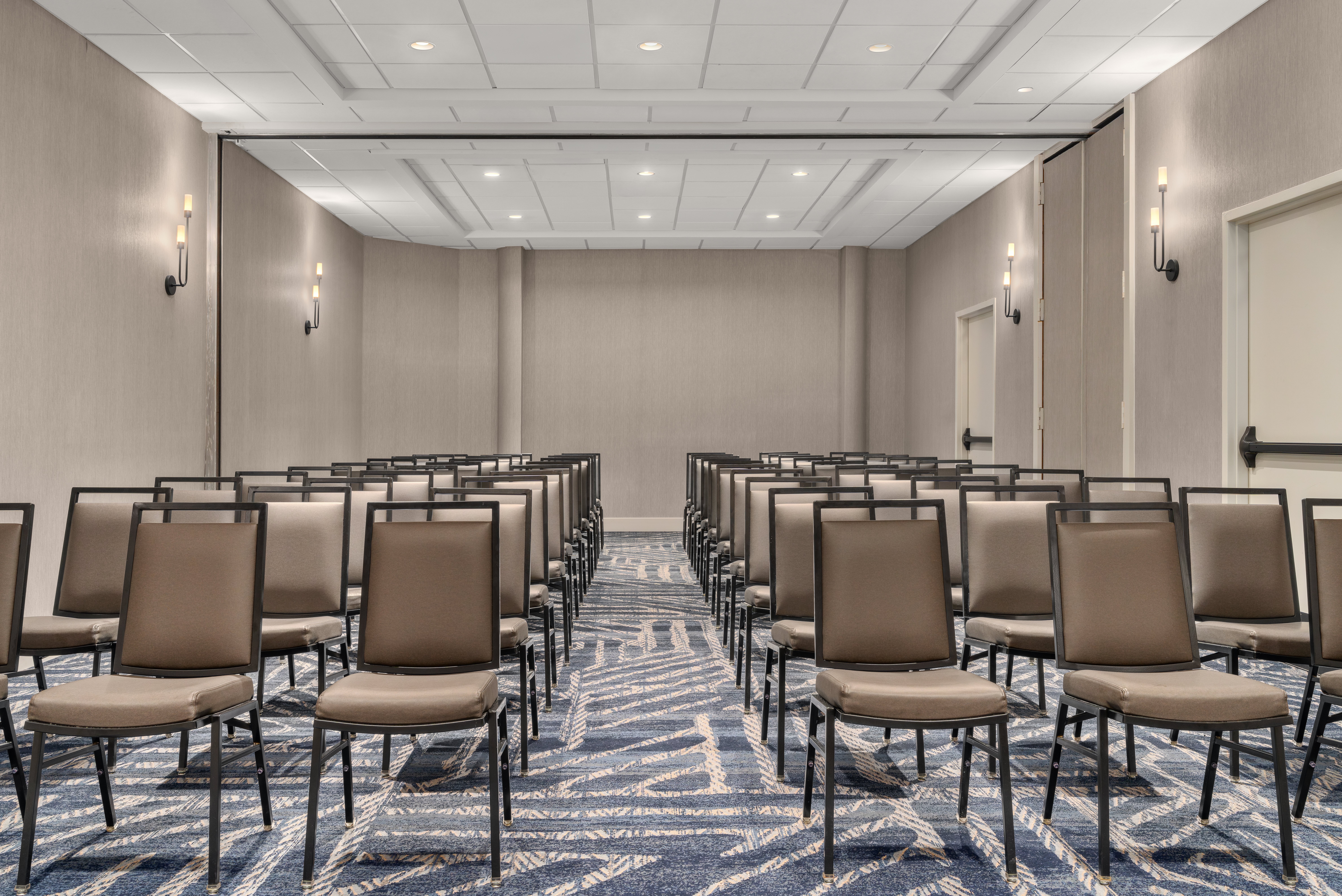 Crowne Plaza Virginia Beach Town Center 71/75