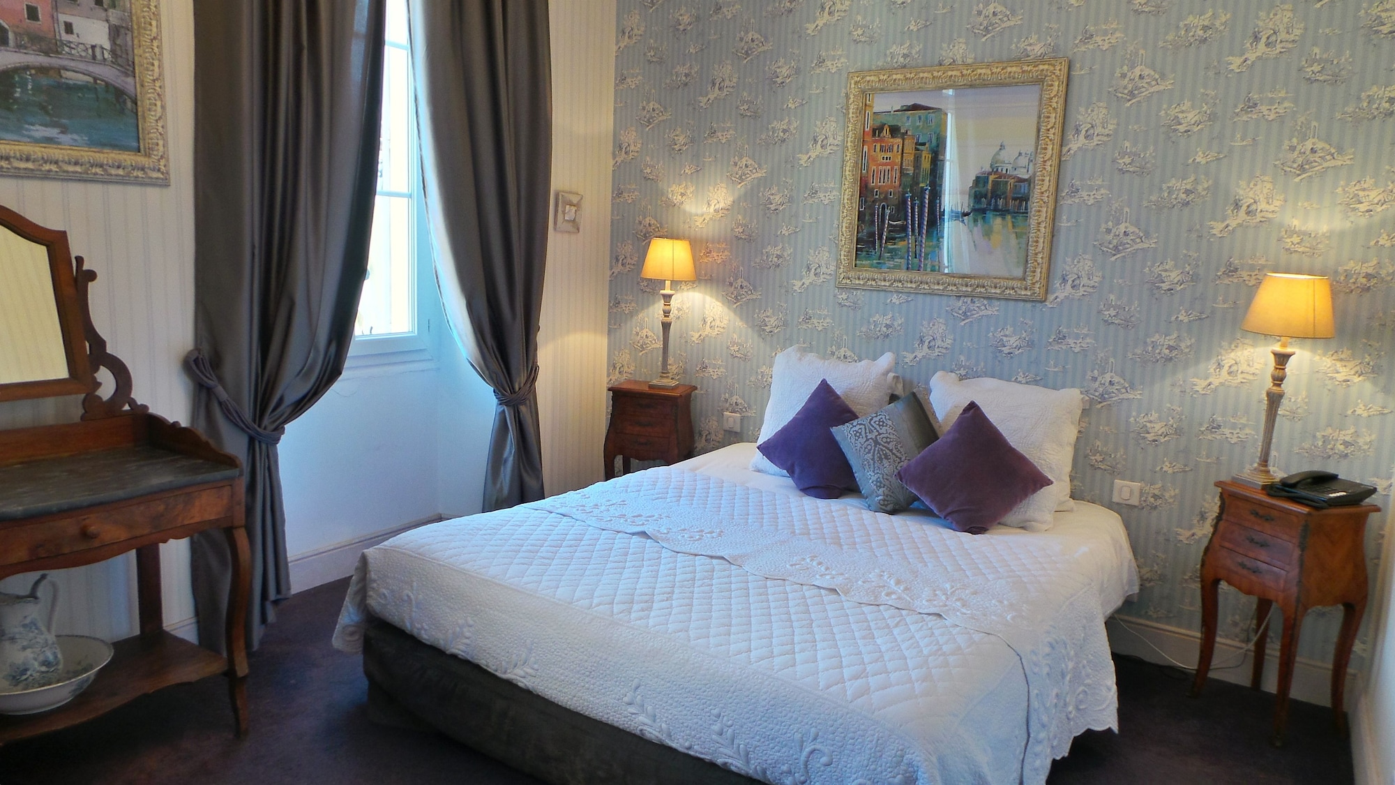 SUPERIOR, DOUBLE BED, PARK VIEW