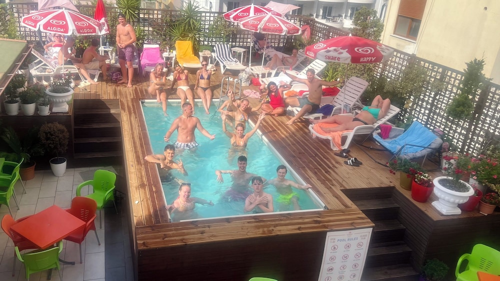 Sunrise Hotel Cameria 37/50