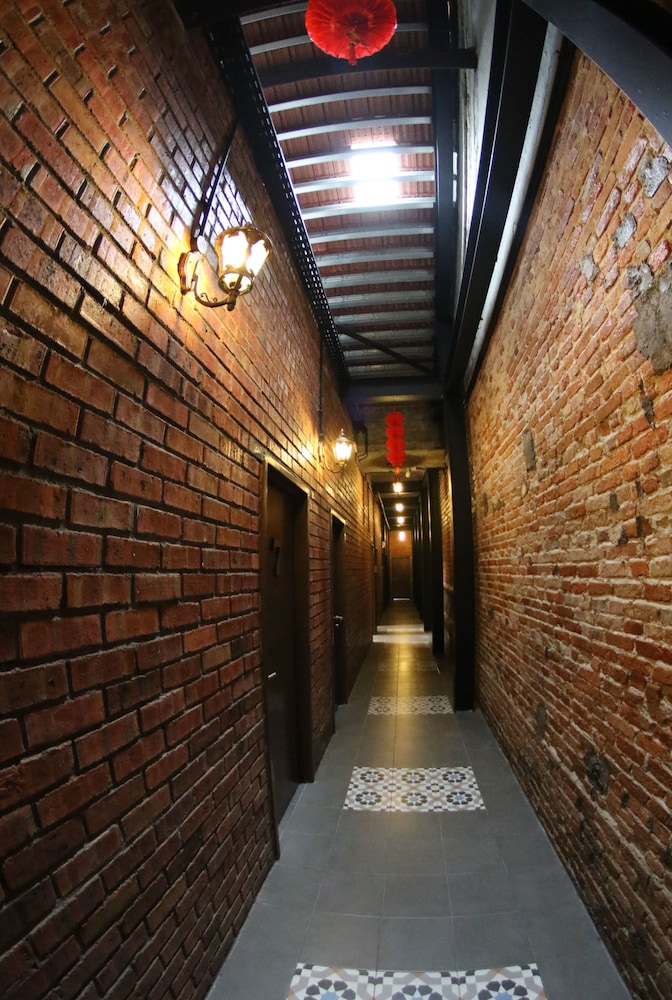 JQ Ban Loong Boutique Hotel 45/48