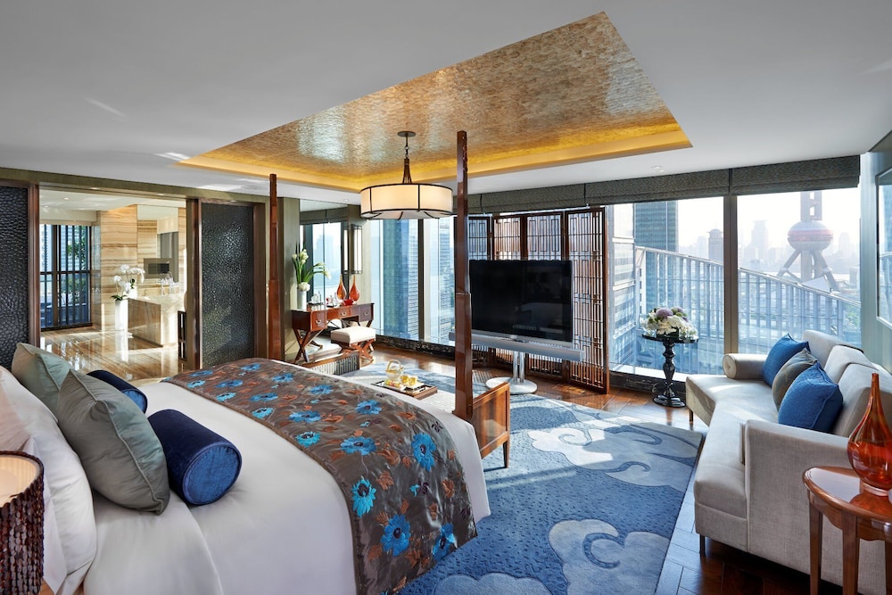 Mandarin Oriental Shanghai 41/78