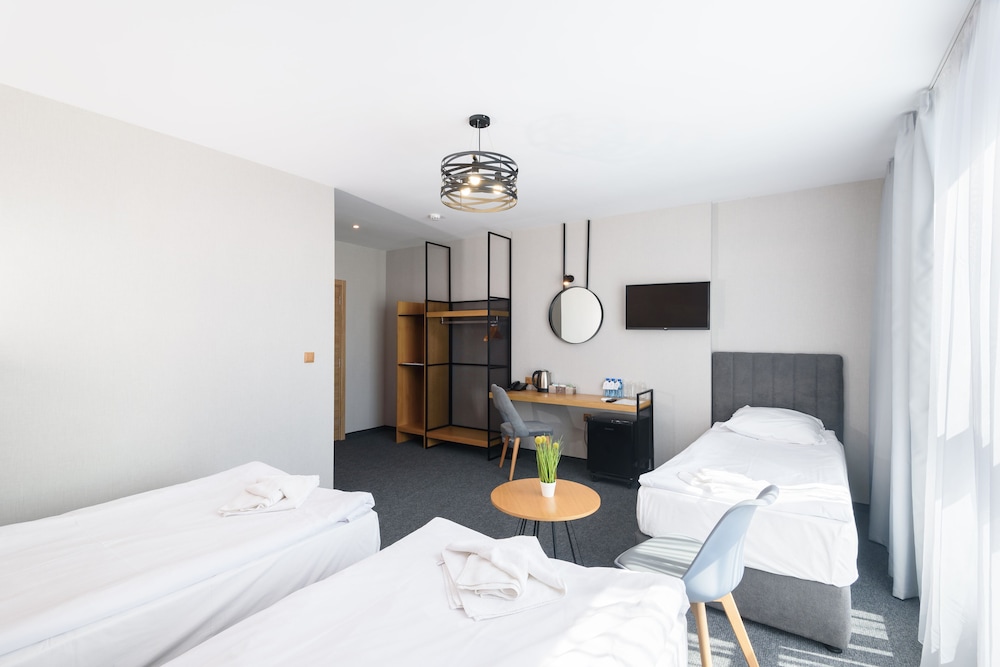 Avenue Hotel 16/50