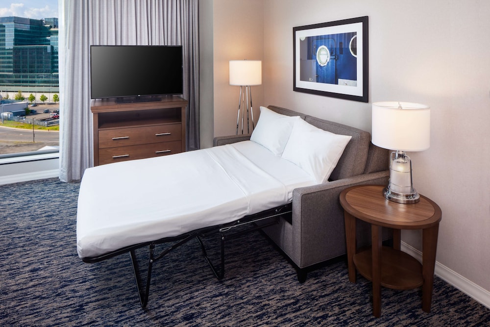 STUDIO, SUITE, KING BED, WATER VIEW