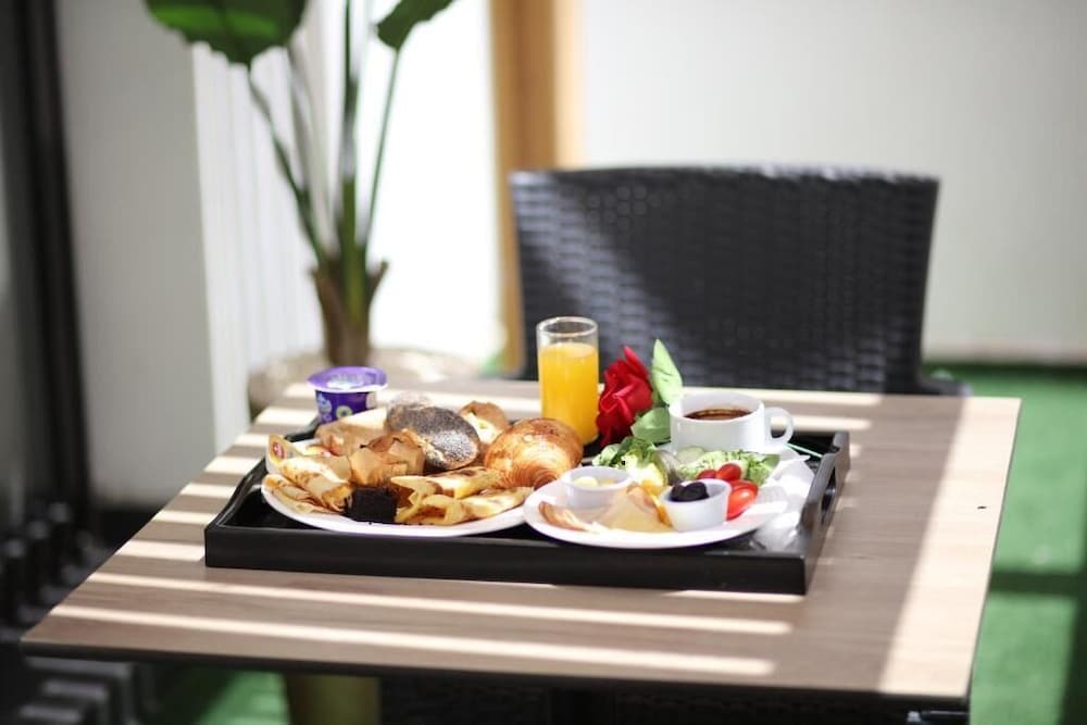 Silver Suites Hotel & Spa 48/63
