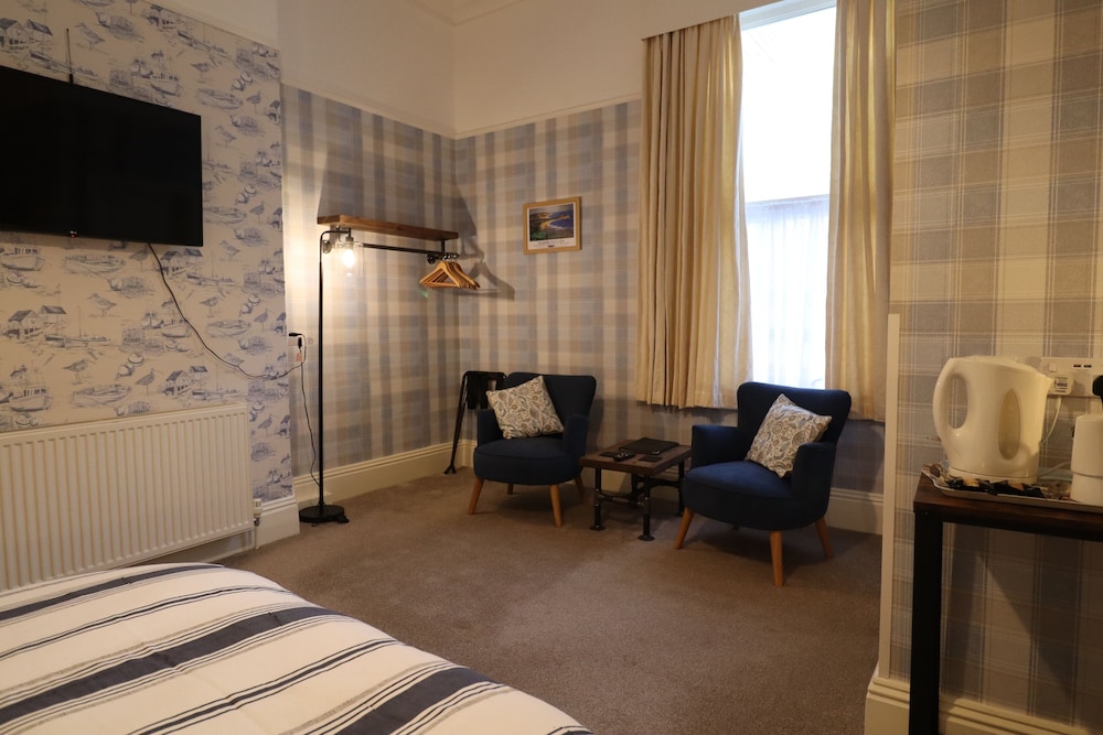 Raincliffe Hotel 33/50