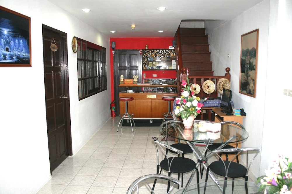 lounge