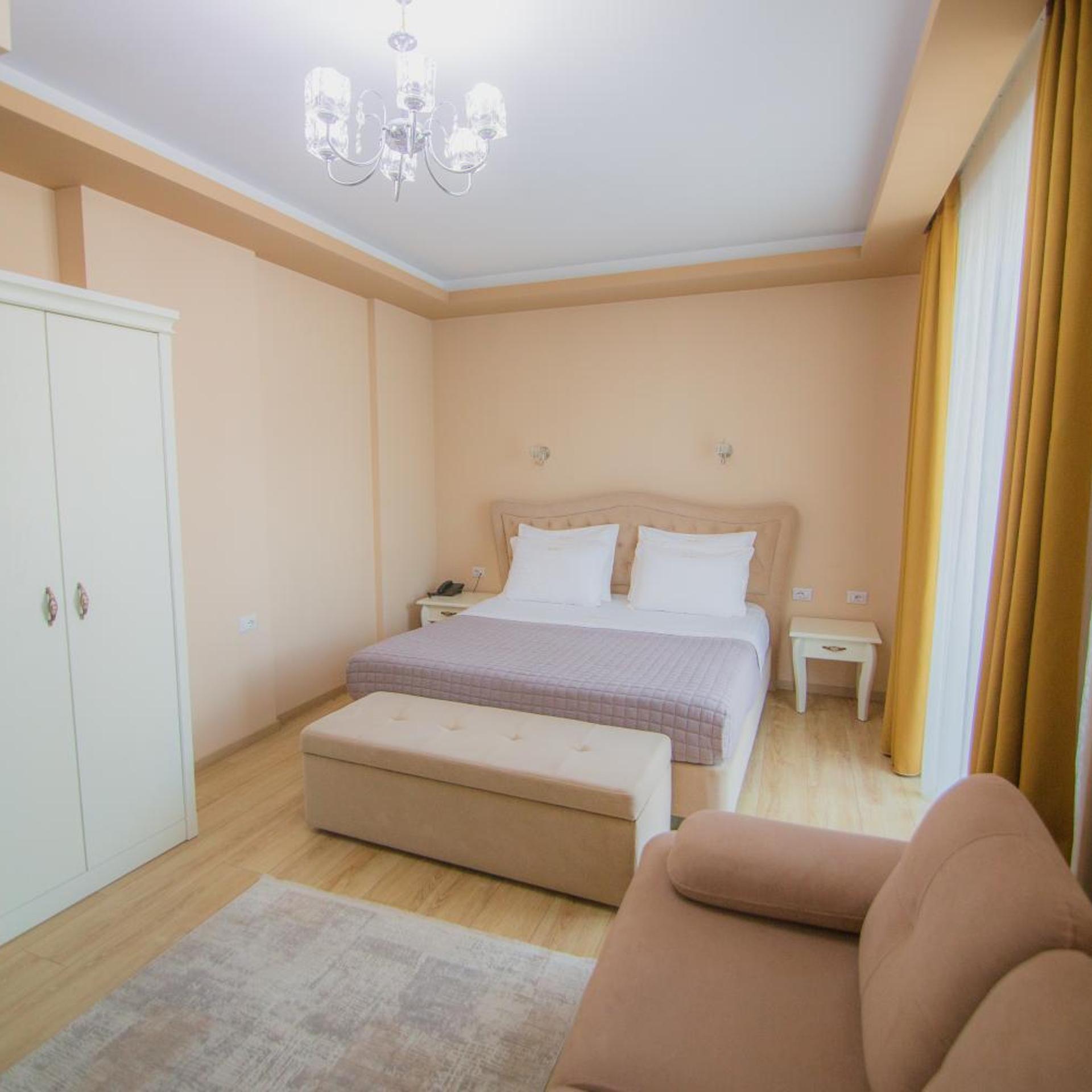 Christi's Hotel Borova 20/60