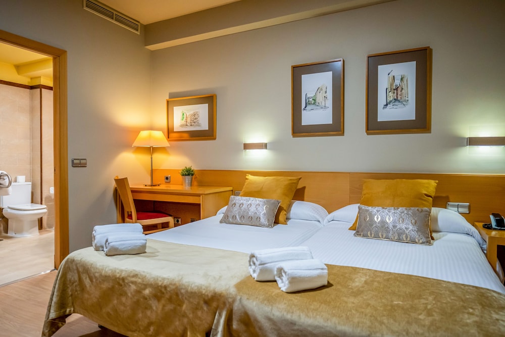 CITY, DOUBLE BED