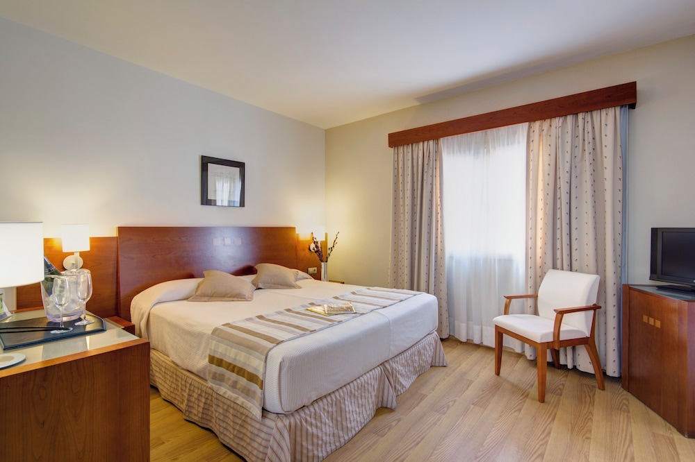 Hotel Menorca Patricia Formerly Hesperia Patricia Hotel 8/41