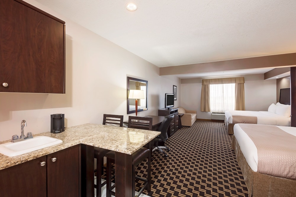 Ramada Cold Lake 13/32
