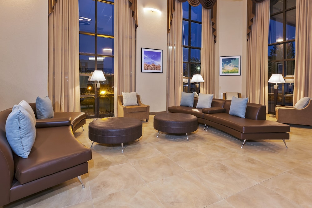 Candlewood Suites Grand Rapids Airport, an IHG Hotel 34/53