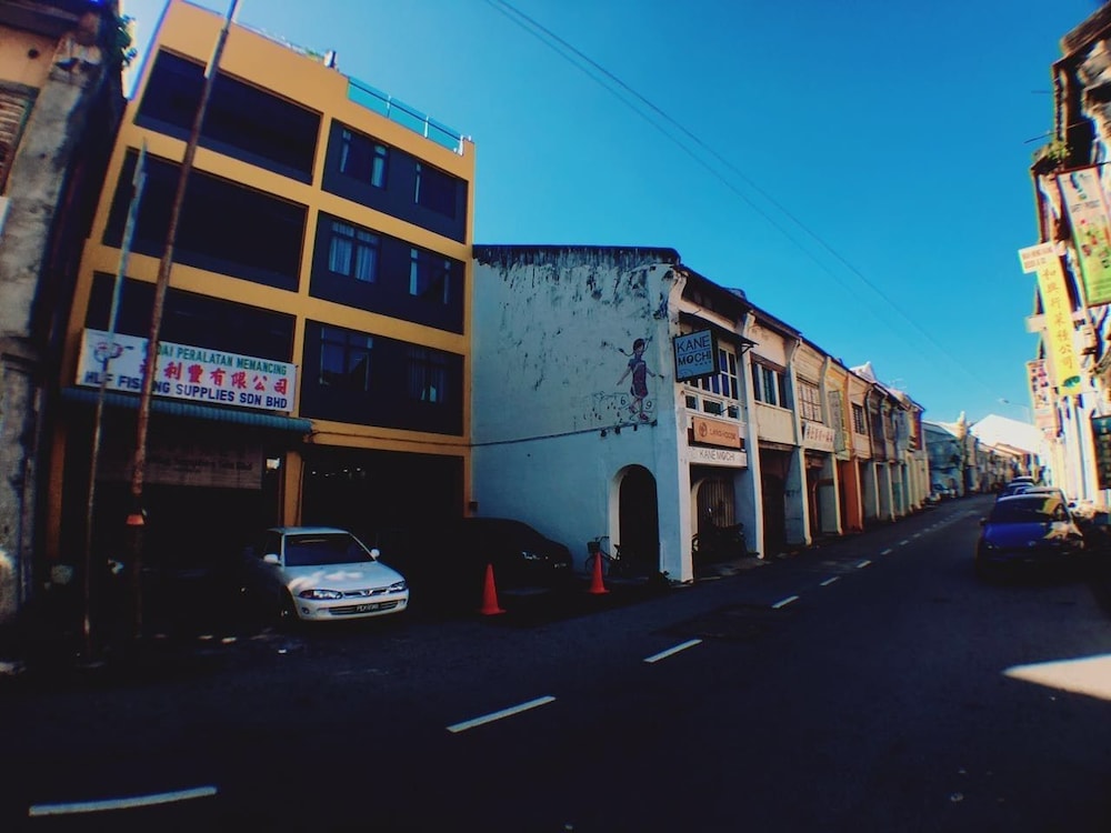 B Street Hotel 5/52