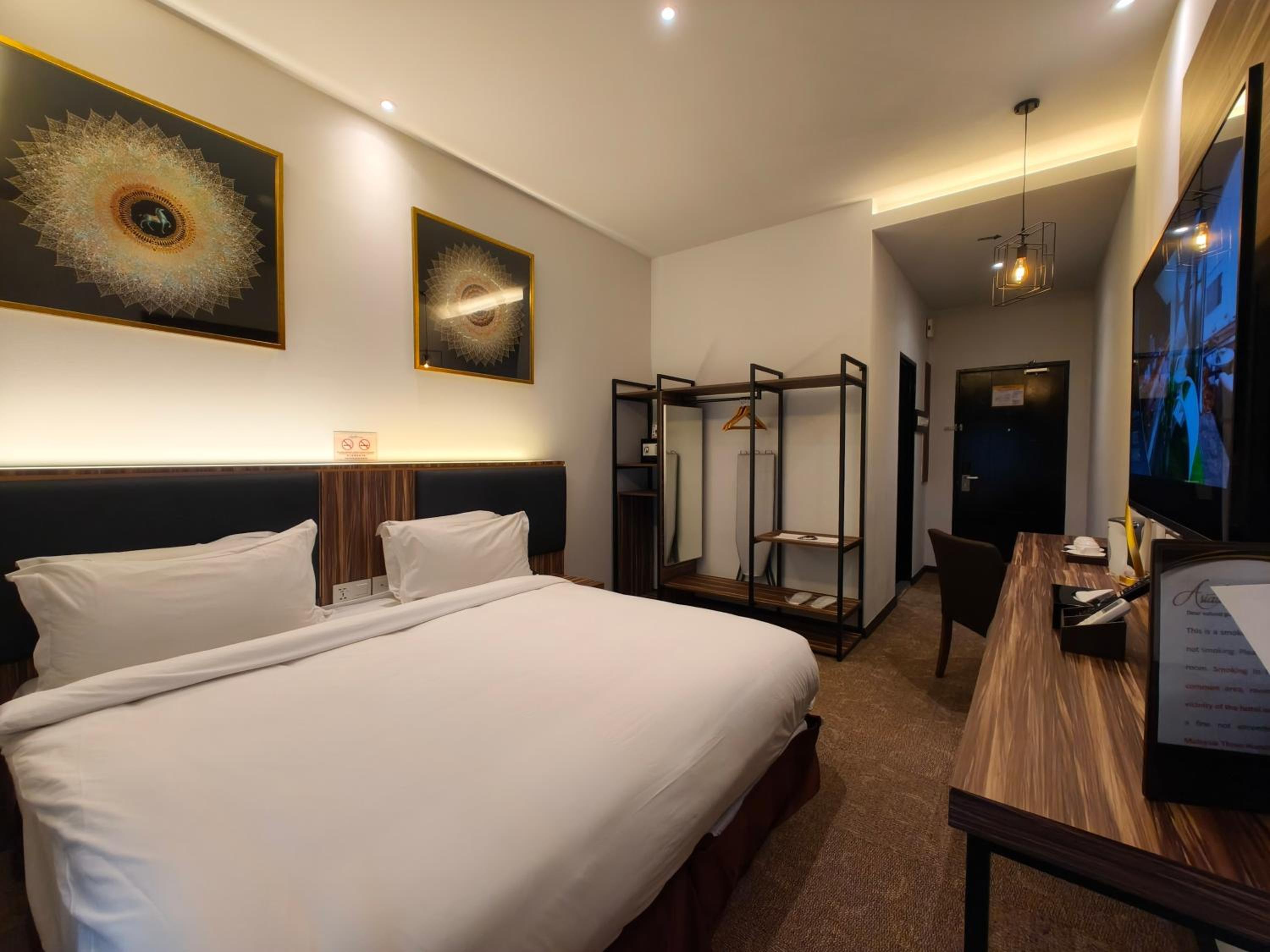 Premium, King Bed