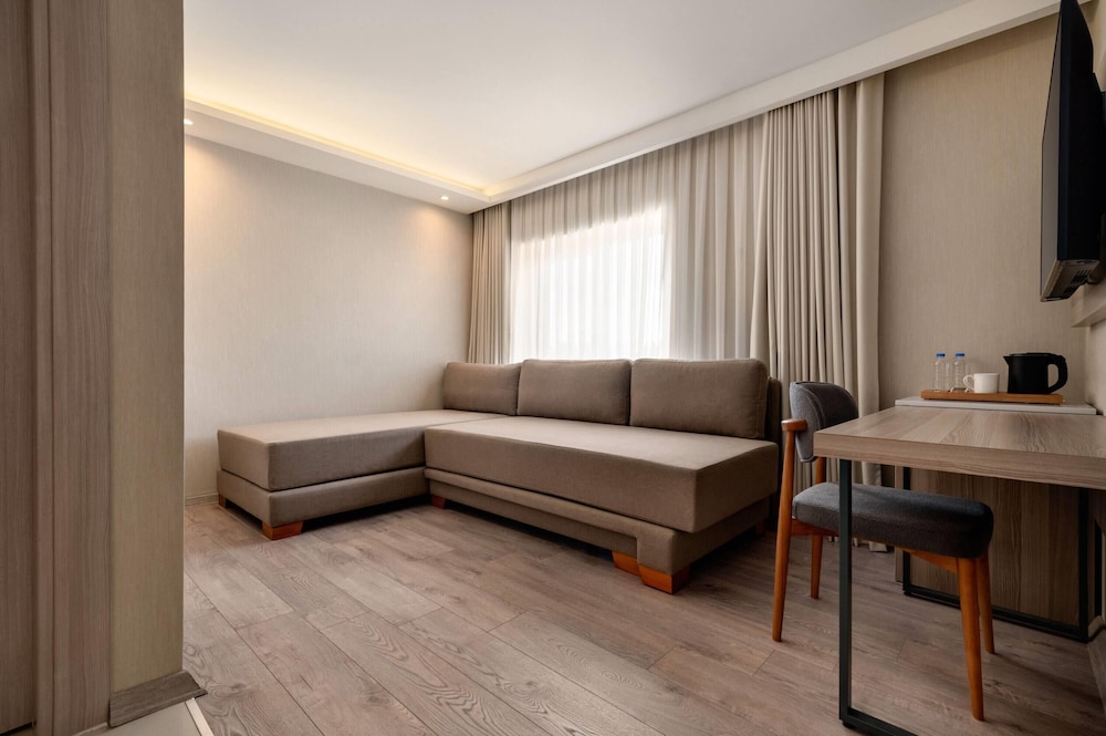 Ramada Encore by Wyndham Midyat 46/64