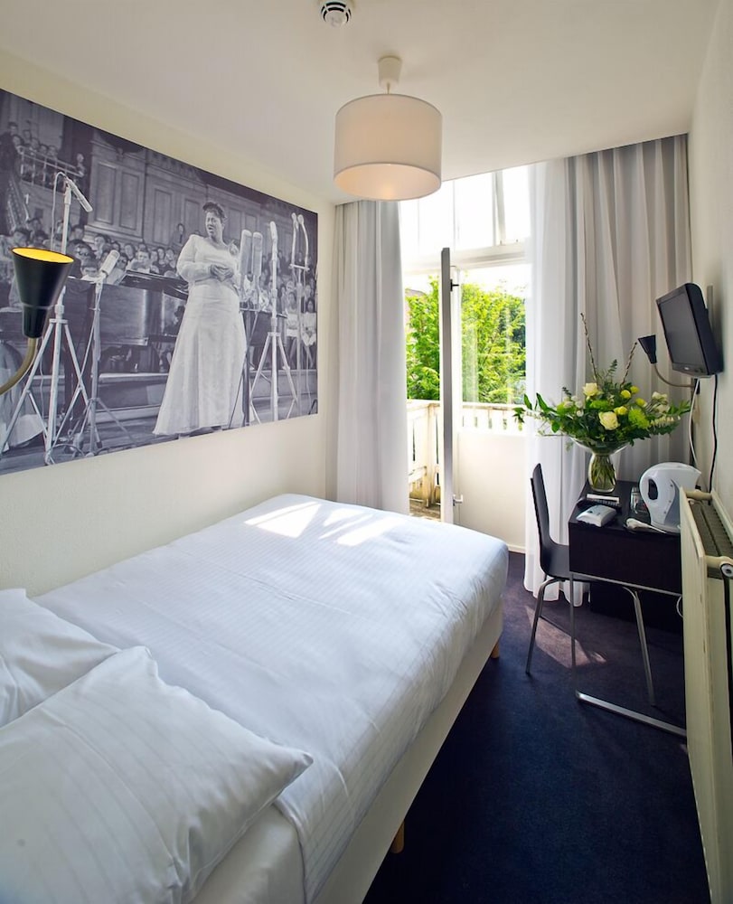 STANDARD, TWIN BEDS