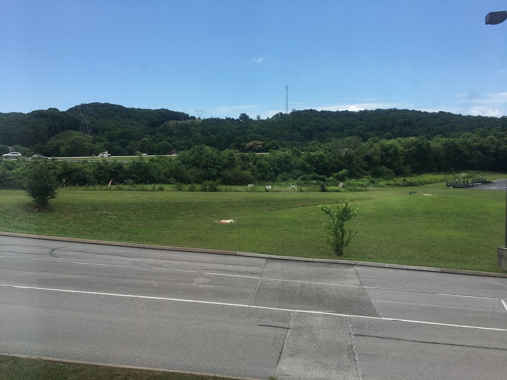 Home Town Inn Soddy Daisy 25/32
