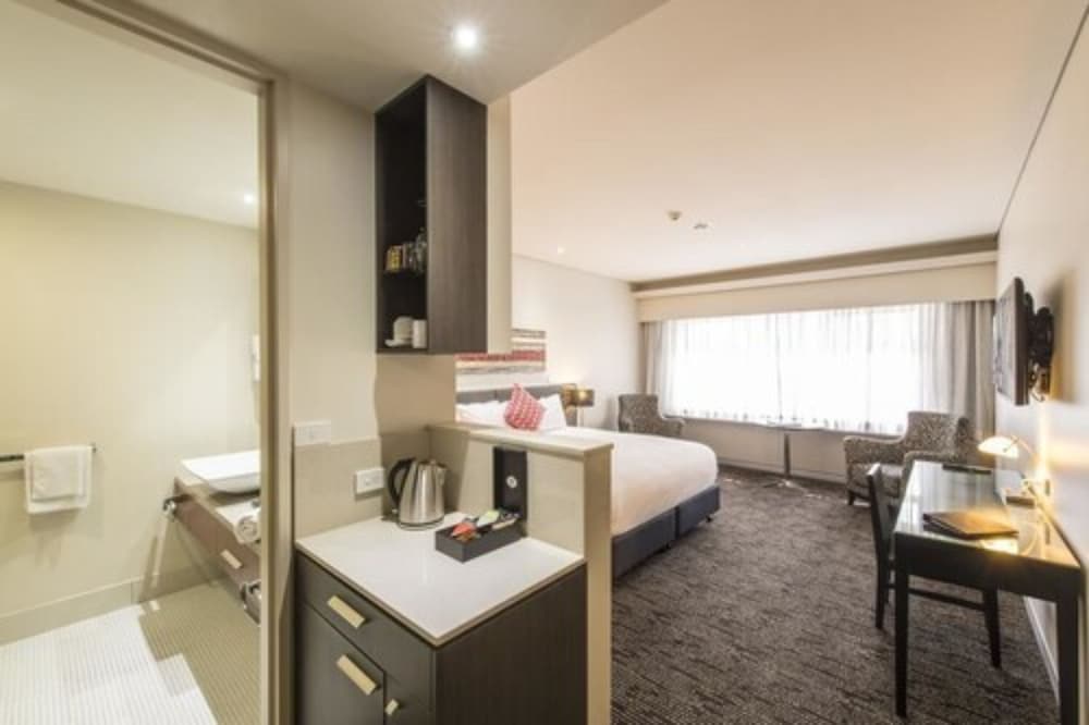 The Colmslie Hotel 34/50